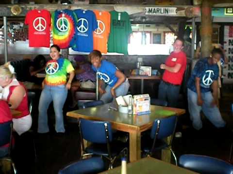 Image of employees dancing at Joe's Crab Shack